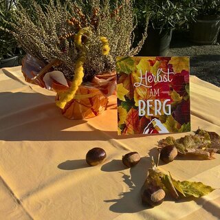 Table with chestnuts | © Privat