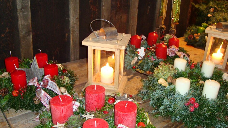 Selbstgebundene Adventkränze | © ÖFM