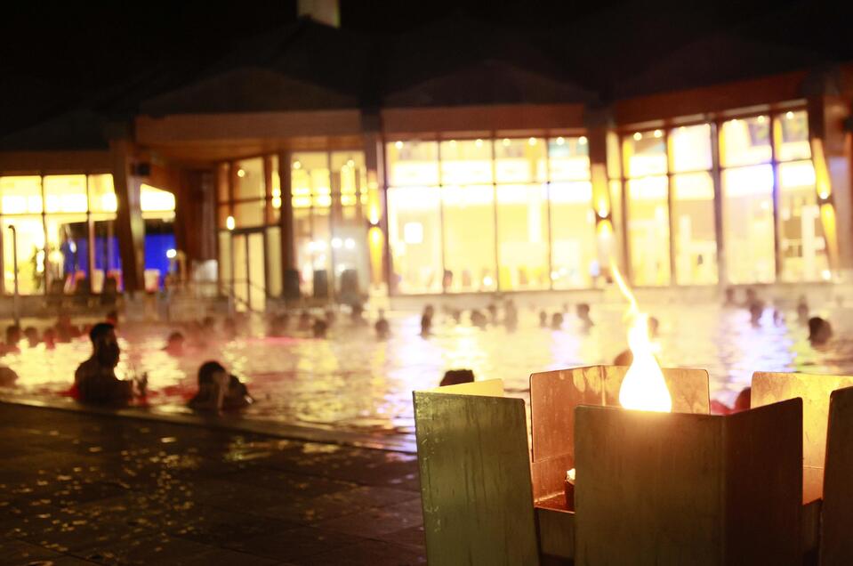 Mondscheinschwimmen im Thermenresort | © Thermenresort Loipersdorf