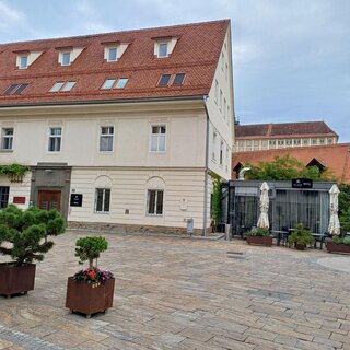 Rathausplatz und Mühle Stainz | © TV Südsteiermark - Irene Löschnig