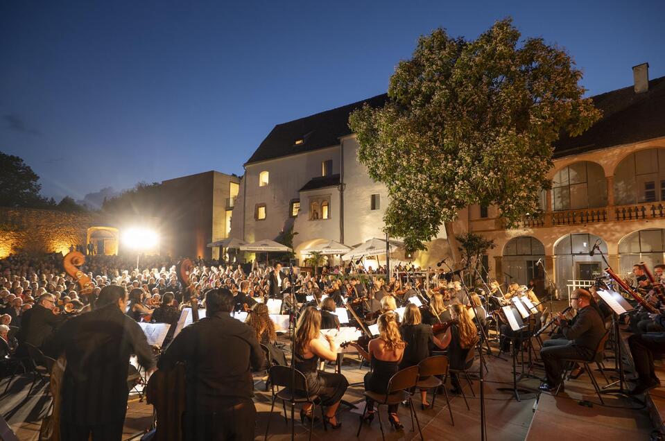 Schlosshofserenade_Orchester_Oststeiermark | © Bernhard Bergmann