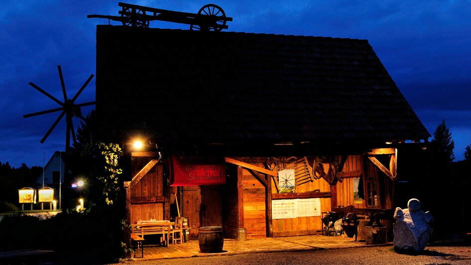 Schratlhütte bei Nacht | © SPhotography