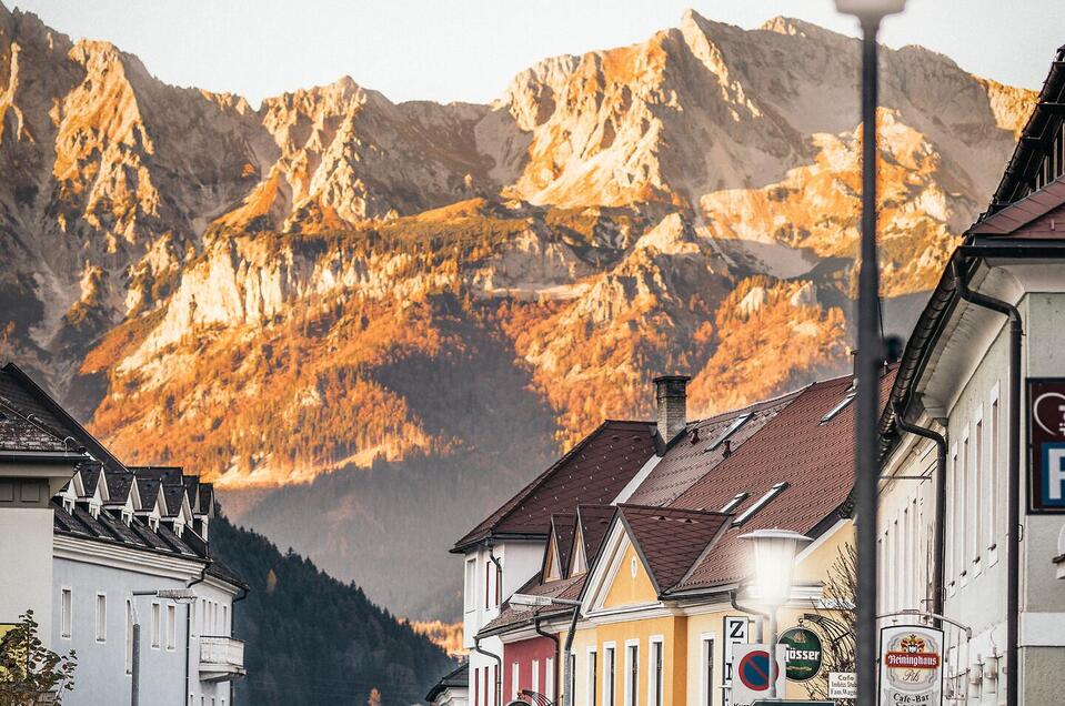 Admont mit Blick in die Haller Mauern