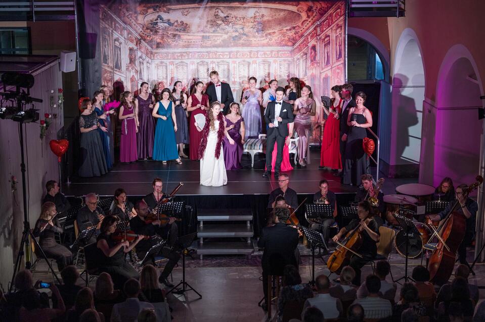Tolle Stimmung im Rathausinnenhof | © Meieregger