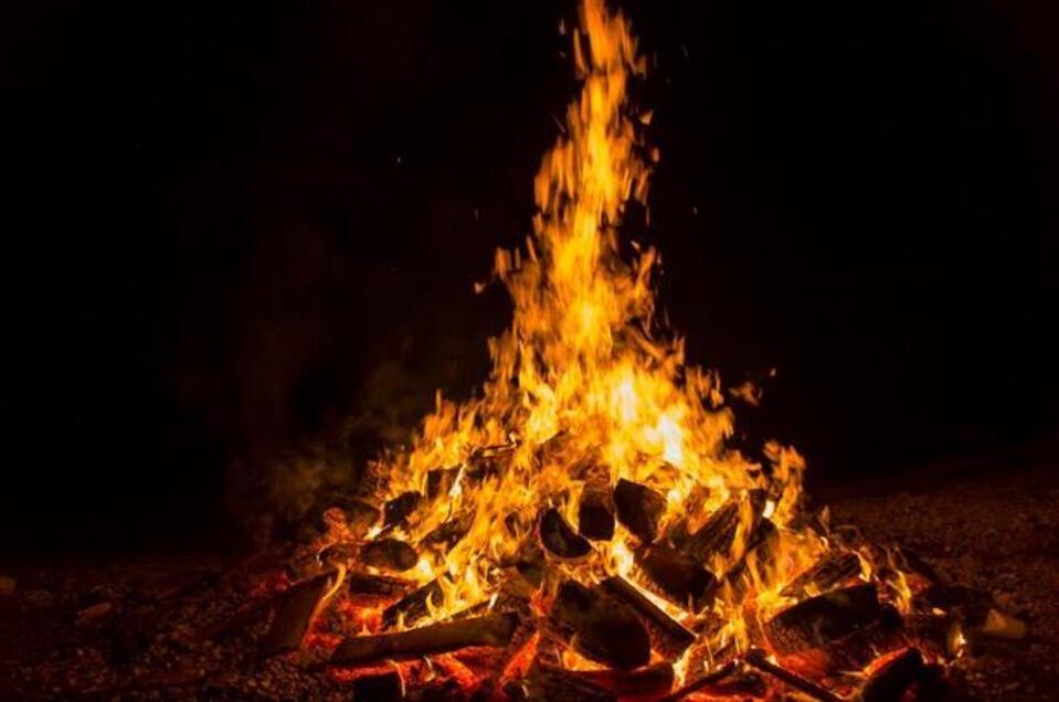 Midsummer bonfire at the Plannerhof - Impression #1