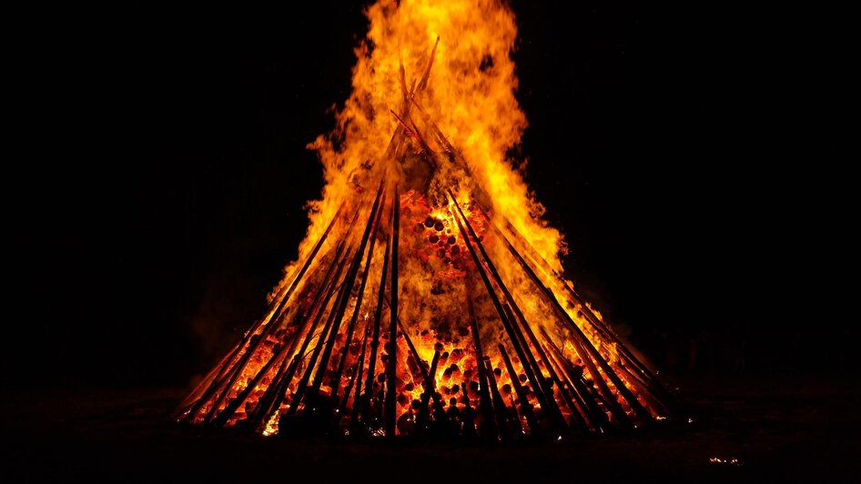 Sonnwendfeuer | © Pixabay