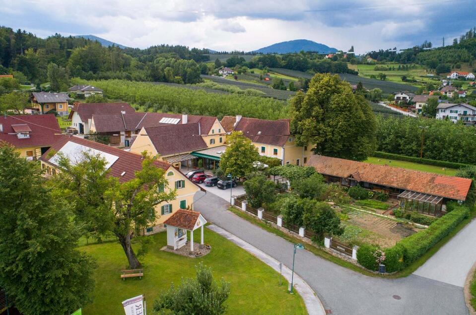 Gasthaus Stixpeter_Luftaufnahme_Oststeiermark | © Gasthaus Stixpeter