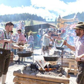 Sterzfest_Kessel_Oststeiermark | © Almwirtshaus Holdahütt'n