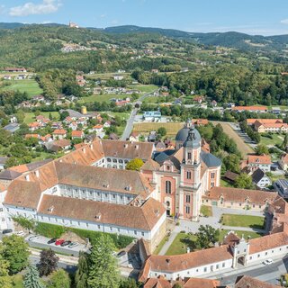 Parish church_Pöllau_Eastern Styria | © Helmut Schweighofer