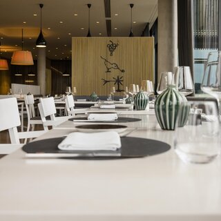Gedeckter Tisch im LOISIUM | © LOISIUM