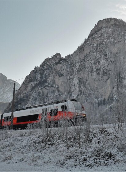 Mobilität im Gesäuse mit Zügen der ÖBB | © Kurt Gutternigg