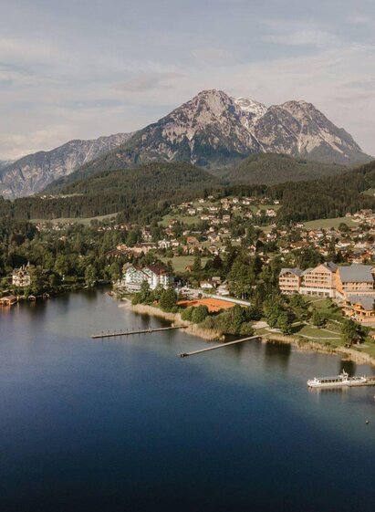 Altaussee Lake, Altaussee, from above with Sarstein | TVB Ausseerland Salzkammergut_Katrin Kerschbaumer | © TVB Ausseerland Salzkammergut_Katrin Kerschbaumer
