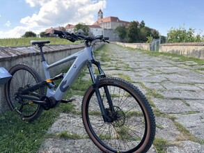 Explore the region around Riegersburg Castle by bike  | © Philipp Pfingstl, Nico Bauer - BauerBikes