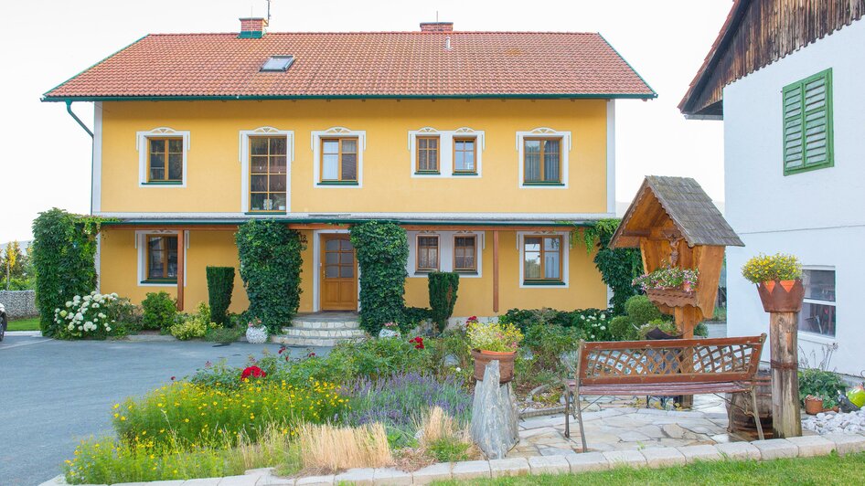 Bauernhof Polzhofer_Haus_Oststeiermark | © Helmut Schweighofer