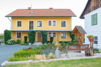 Bauernhof Polzhofer_Haus_Oststeiermark | © Helmut Schweighofer