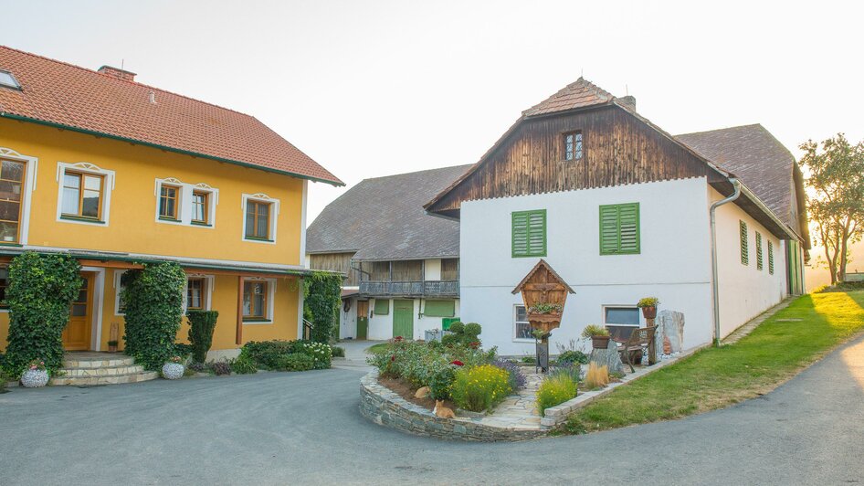 Bauernhof Polzhofer_Bauernhof_Oststeiermark | © Helmut Schweighofer