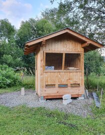 Bienenhütte für Bienenluftinhalation | © Bio-Imkerei Helfenschneider | Fam. Helfenschneider | © Bio-Imkerei Helfenschneider