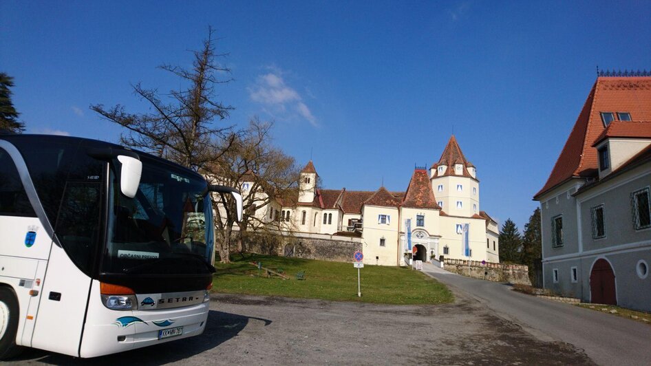 Touren rund ums Schloss Kornberg | © Spiritour.at