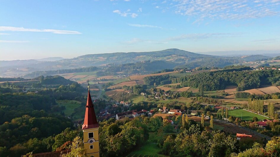 Vulkanland Blick am Geotrail rund um Kapfenstein | © Spiritour.at