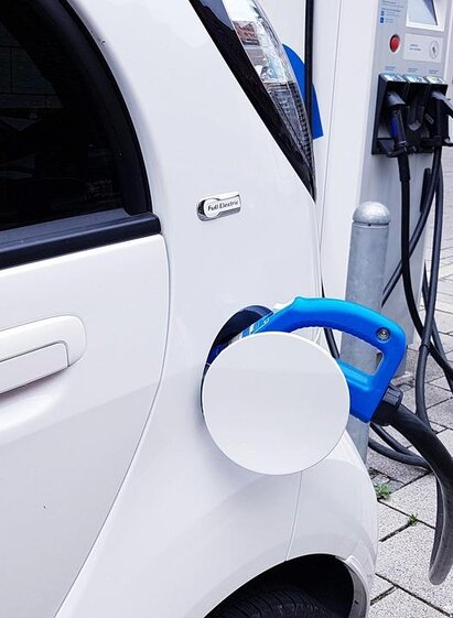 E-Auto-Tankstelle | © Stefan Schweihofer auf pixabay