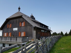 E-Bike Station_Rosegger-Schutzhaus_Eastern Styria | © Tourismusverband Oststeiermark