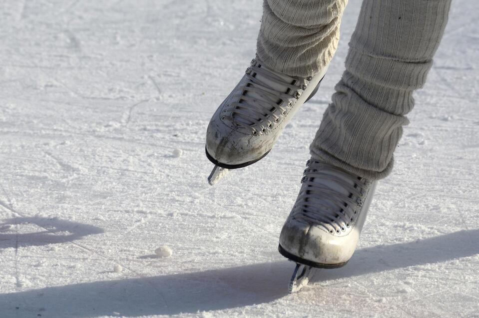 Ice skating in the Pölstal - Impression #1