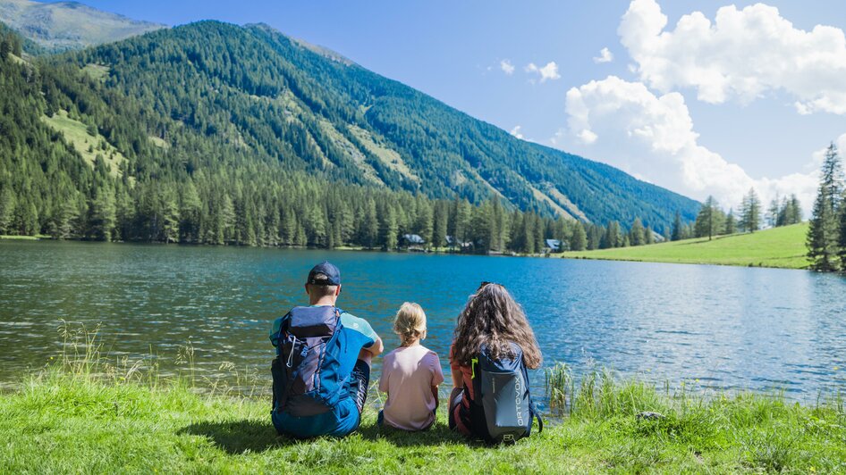 Familie am See