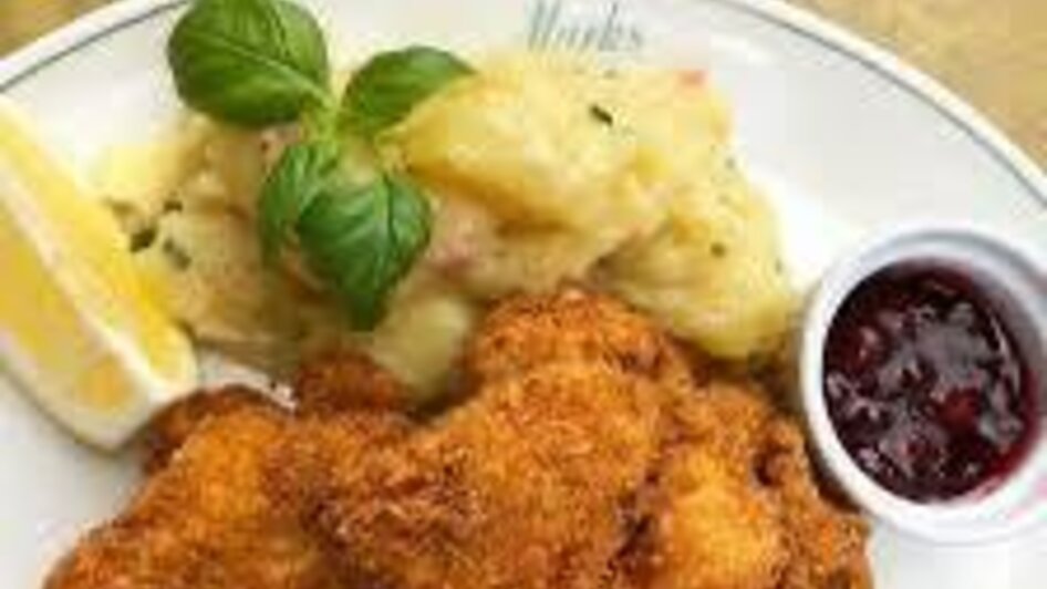 Fiedler's Bauernstüberl - Backhendl Mittagsmenü | © Bettina Eskic