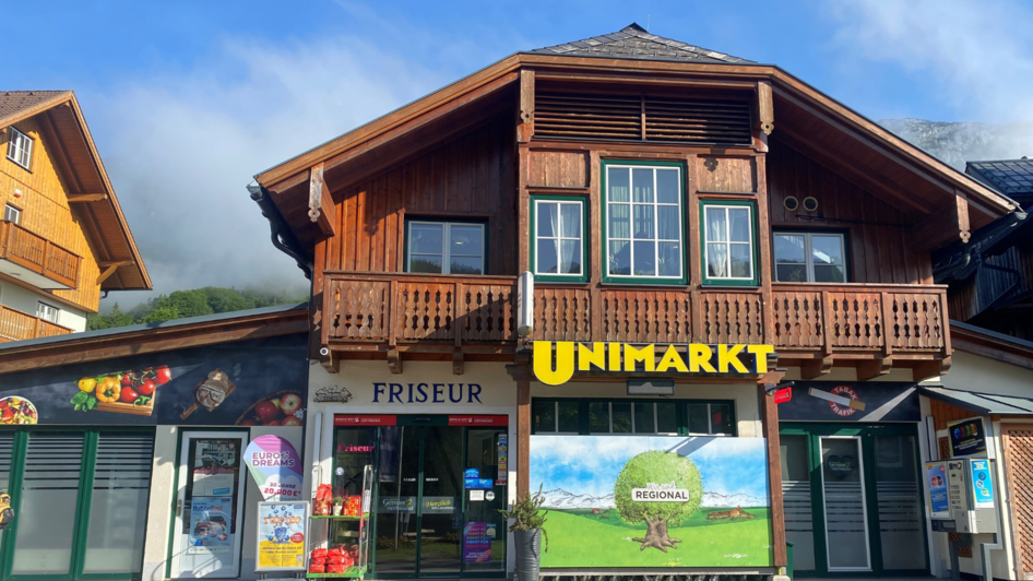 Friseur Kamm & Schere, Grundlsee, Eingang | © Bettina Scheck