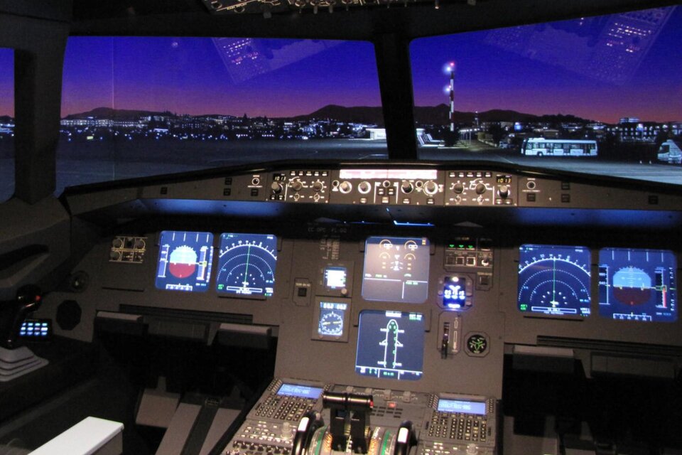 GATE‑08 – Europe’s largest simulation center for the gaming industry - Impression #1 | © GATE-08 Flight