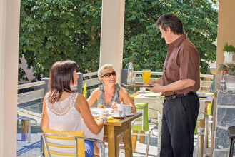 Terrace at the Lorenzerhof | © St.Lorenzerhof