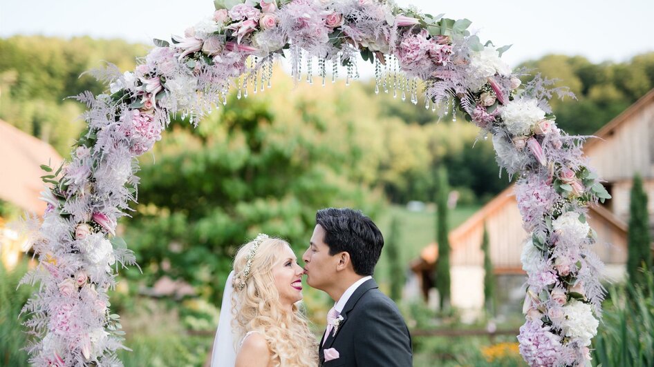 Georgiberg Hochzeit Blumendeko | © Weingut Georgiberg