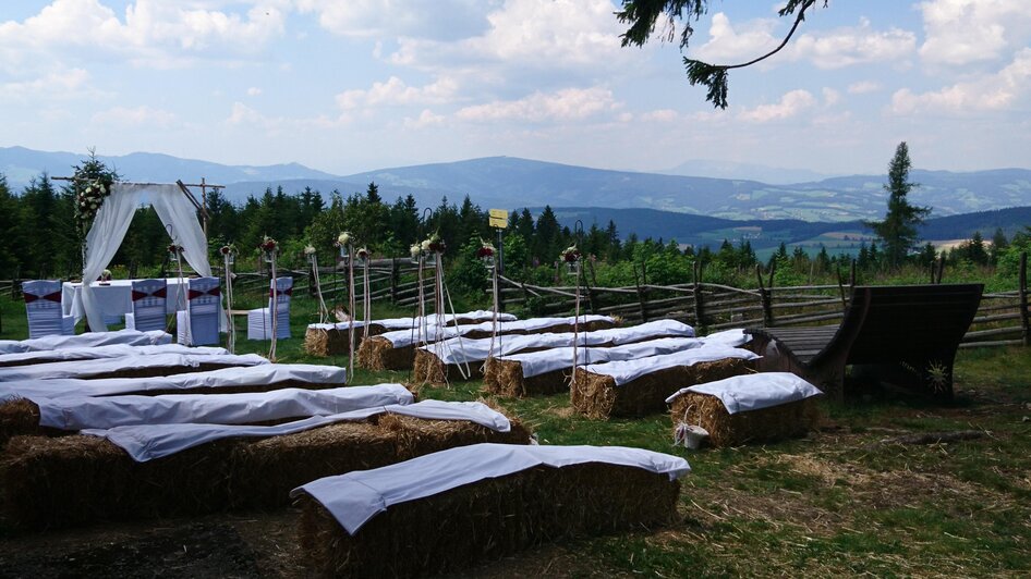 Heiraten auf der Wildwiese_Oststeiermark | © Wildwiesenhütte