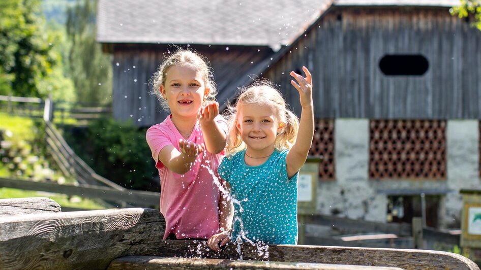 Holz-Wasserspielplatz | © TVB Murau
