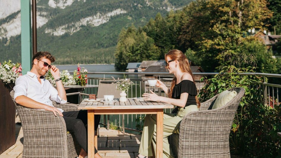 Seevilla, Altaussee, auf der Seeterrasse | © Karl Steinegger