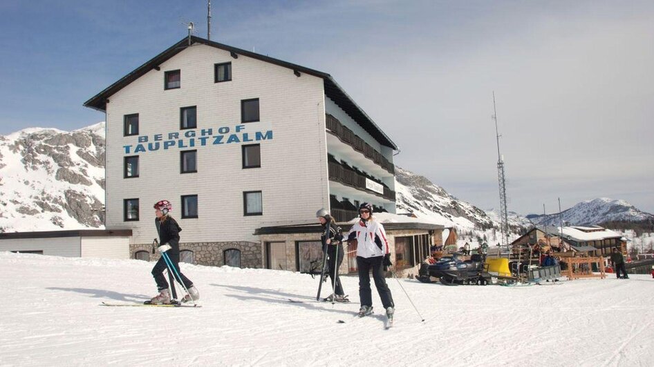 Hotel Berghof im Winter, Tauplitzalm | © Hotel Berghof