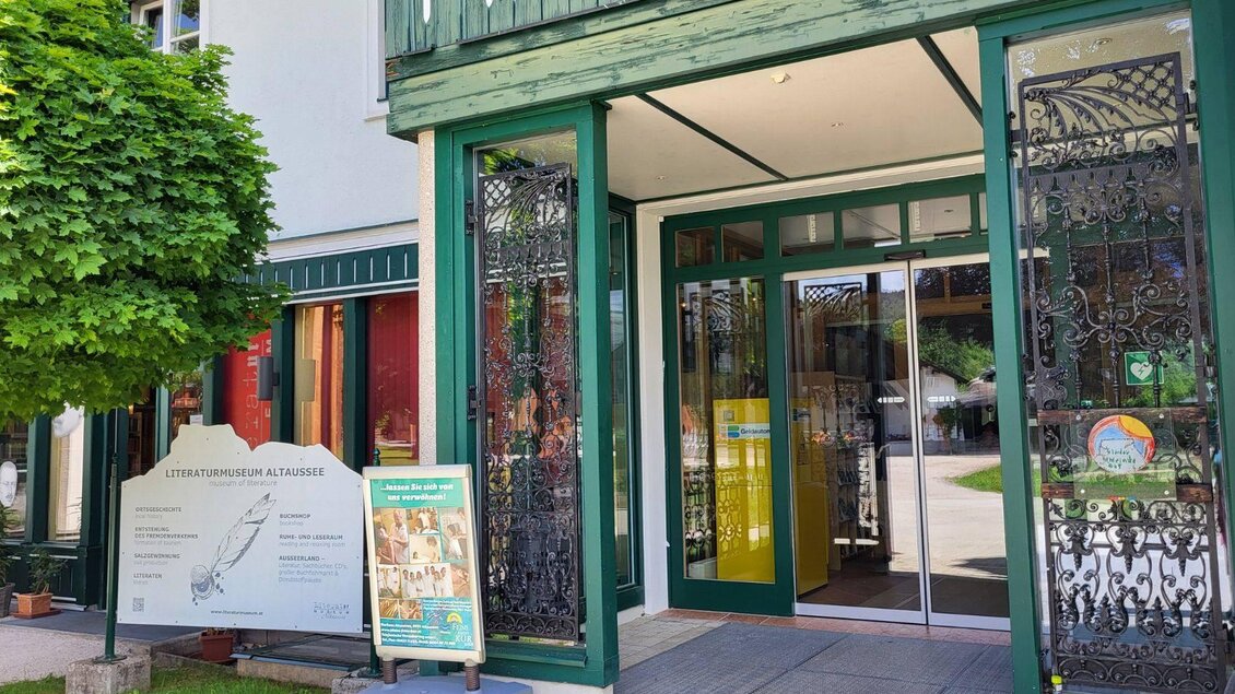 Infobüro, Altaussee, Eingang Kur und Amtshaus | © Petra Kirchschlager