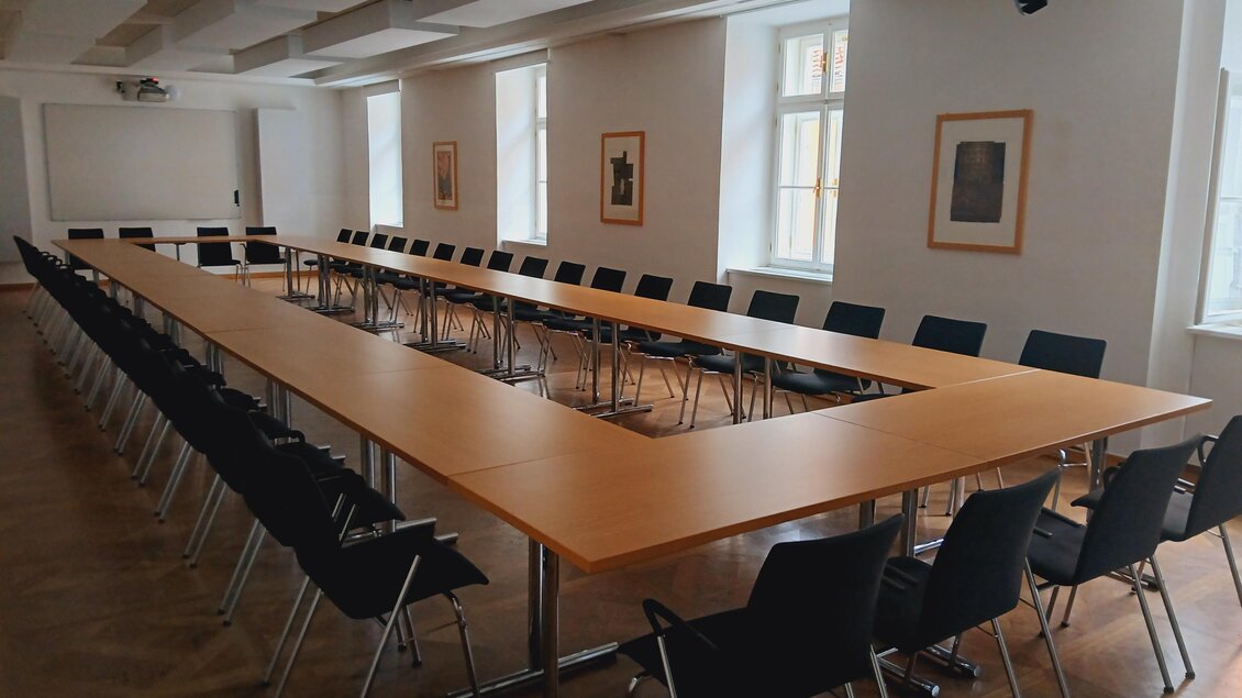 Hannes Schwarz Saal Tische Oststeiermark | © Oststeiermark Tourismus