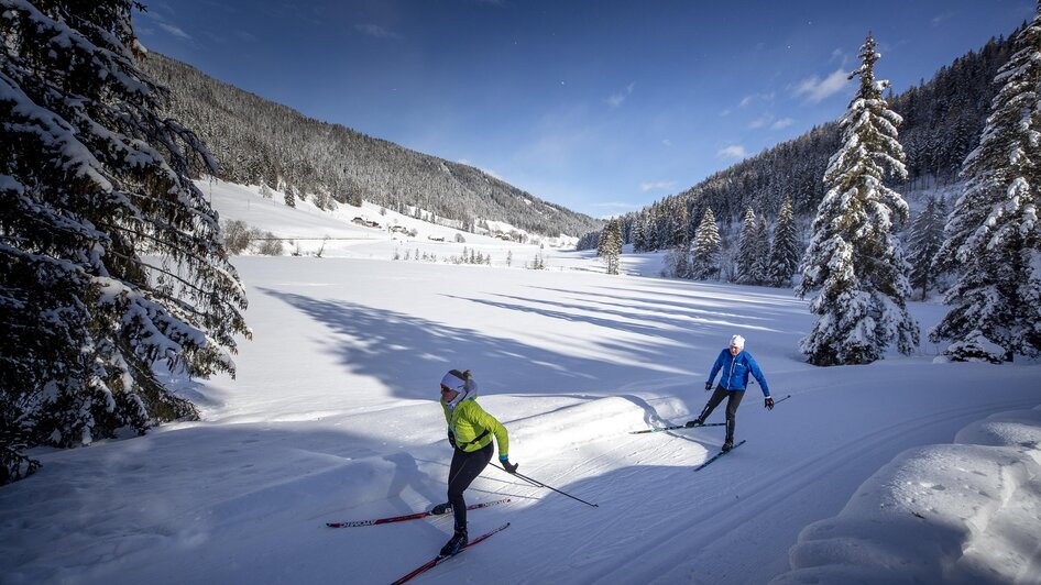 Loipe direkt am Teich | © Tourismusverband Murau