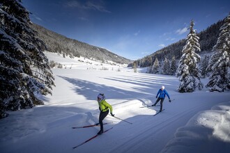 Loipe direkt am Teich | © Tourismusverband Murau