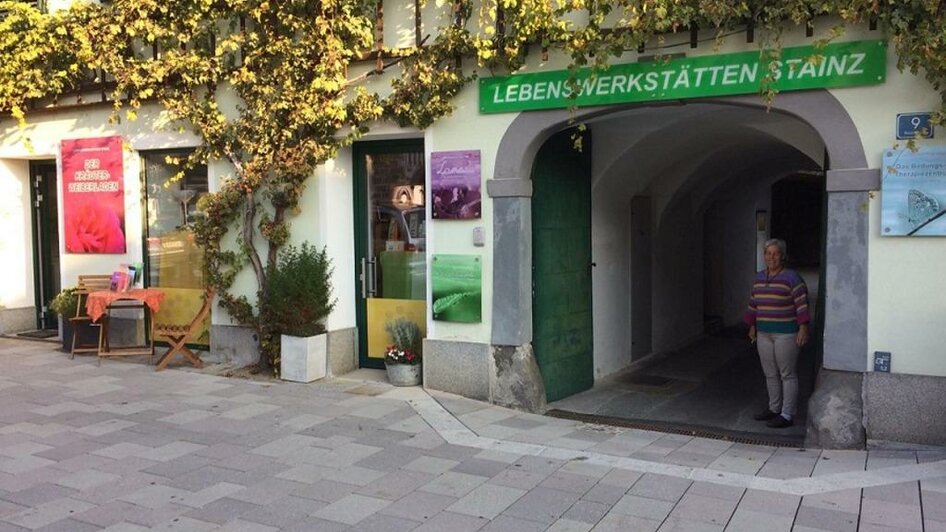 Eingangstor zum Innenhof, direkt am Hauptplatz | © Lebenswerkstätte Stainz