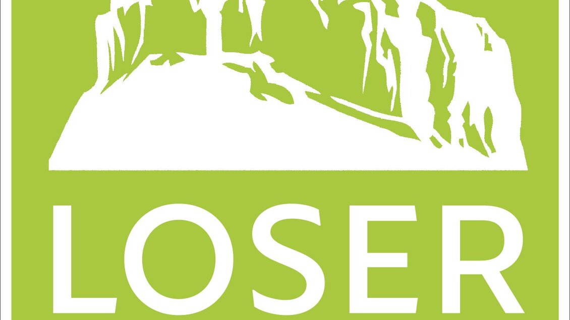 Ein Logo der Loser-Altaussee-Region. Es zeigt eine stilisierte Bergsilhouette auf grünem Hintergrund. | © www.loser.at