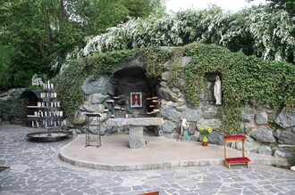 Lourdes Mariengrotte neben der Pfarrkirche | © Gemeinde Unterlamm
