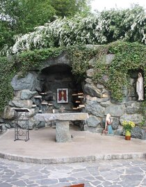 Lourdes Mariengrotte neben der Pfarrkirche | Silvia Pail | © Gemeinde Unterlamm