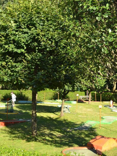 Minigolf at the Römerhütte leisure center | © Freizeitzentrum Römerhütte | Michael Lechner | © Freizeitzentrum Römerhütte
