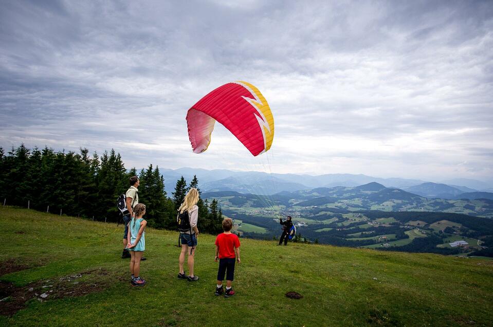 Paragleiten am Schöckl - Impression #1 | © Region Graz - Tom Lamm