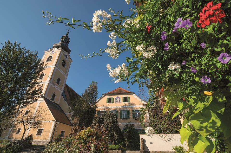 Pfarrkirche Bad Waltersdorf - Impression #1 | © Sonja Hofinger