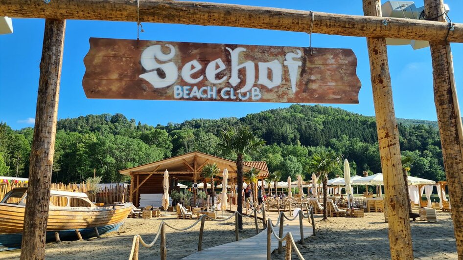 Seehof Beachclub_Eingang_Oststeiermark | © Christine Schwetz