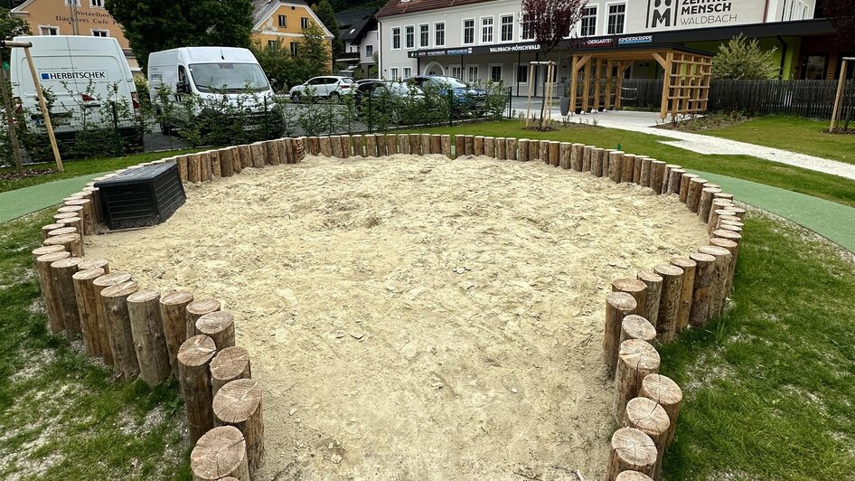Spielplatz BegegnungszentrumWaldbach_Oststeiermark | © Anna Fink