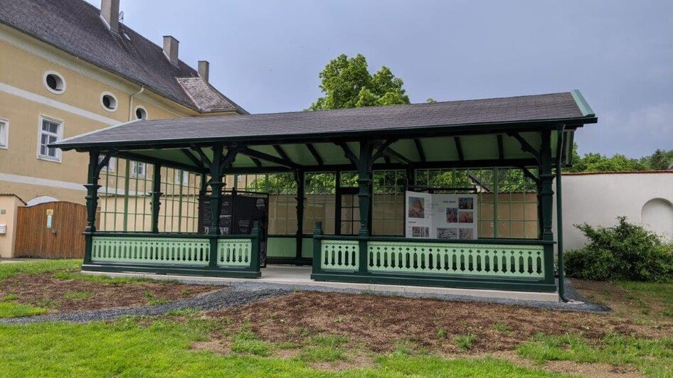 Schneeweiß-Pavillion im Garten | © Stadtgemeinde Friedberg